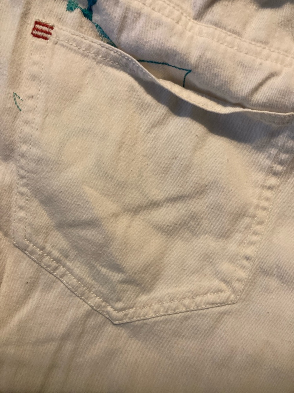 Urban Outfitters Cream Capris with Teal Graphic Print - Picture 9 of 11